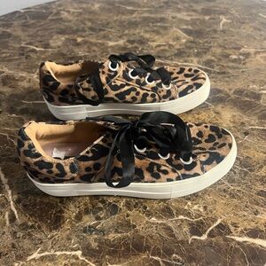 STEVEN by Steve Madden Sheren Leopard Print Sneakers Women’s 6.5B Ribbon Lace